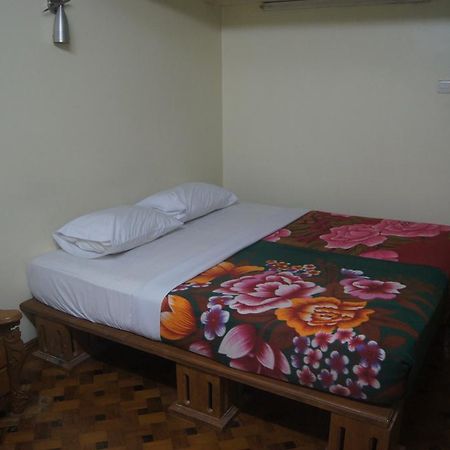Ocean Pearl Inn - 2 Янгон Номер фото